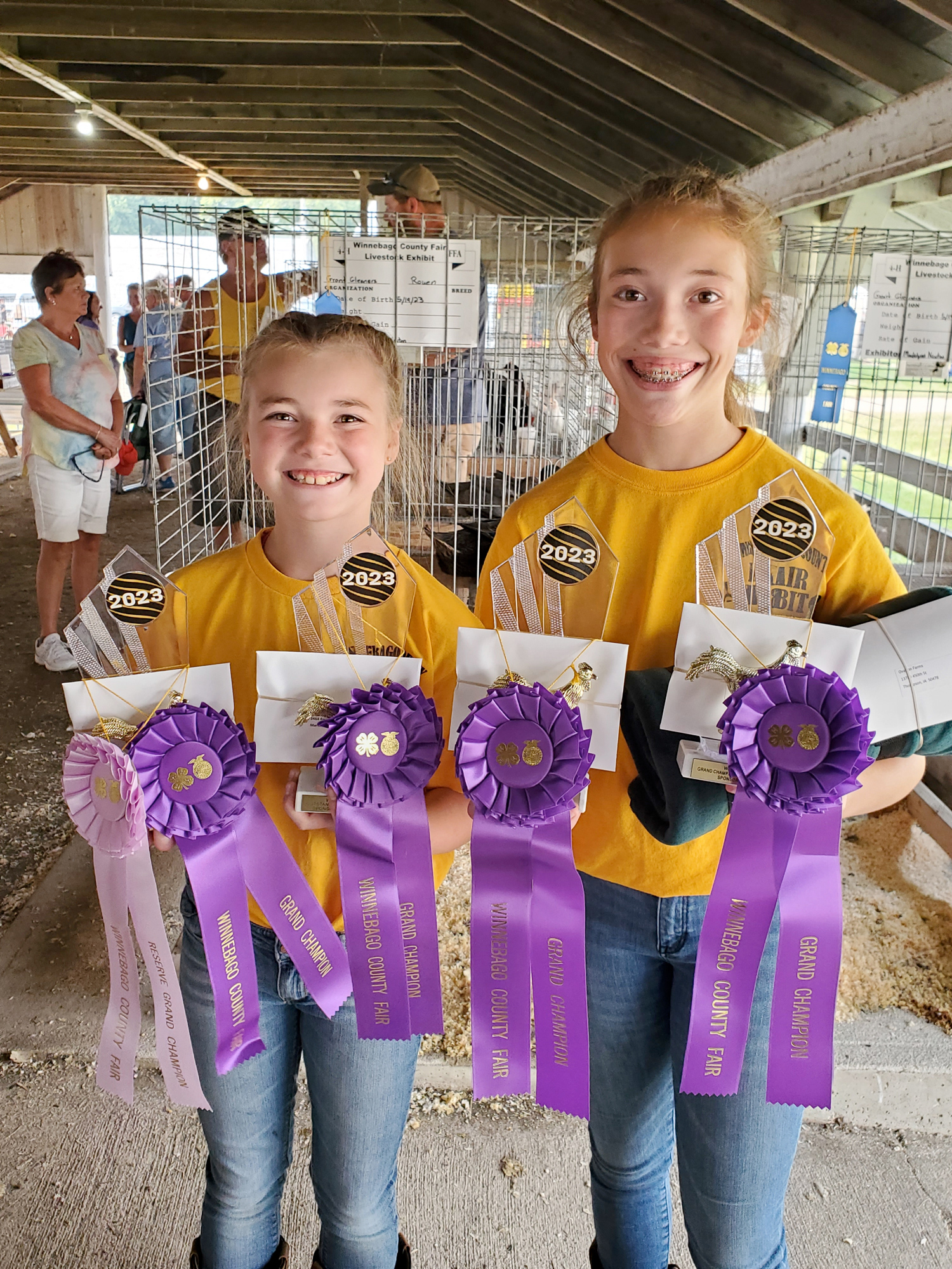 McMurray Hatchery | 4-H Winners | Newton Sisters, Iowa | Grand Champions